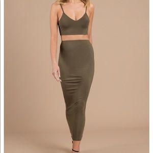 Tobi Jersey Rayon Olive Green Maxi Skirt Skirt Set